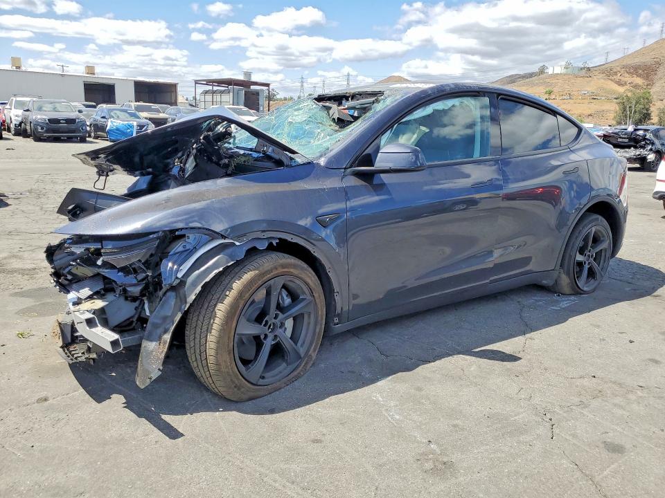 54989276 :رقم المزاد ، 7SAYGDED8TF522059 vin ، 2026 Tesla Model Y مزاد بيع