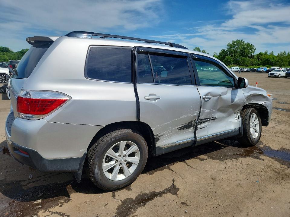 54771626 :رقم المزاد ، 5TDBK3EH4BS065890 vin ، 2011 Toyota Highlander مزاد بيع