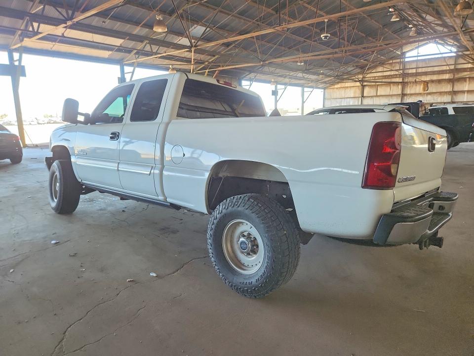 Продажа на аукционе авто 2003 Chevrolet Silverado, vin: 1GCHK29103E109778, номер лота: 55207676