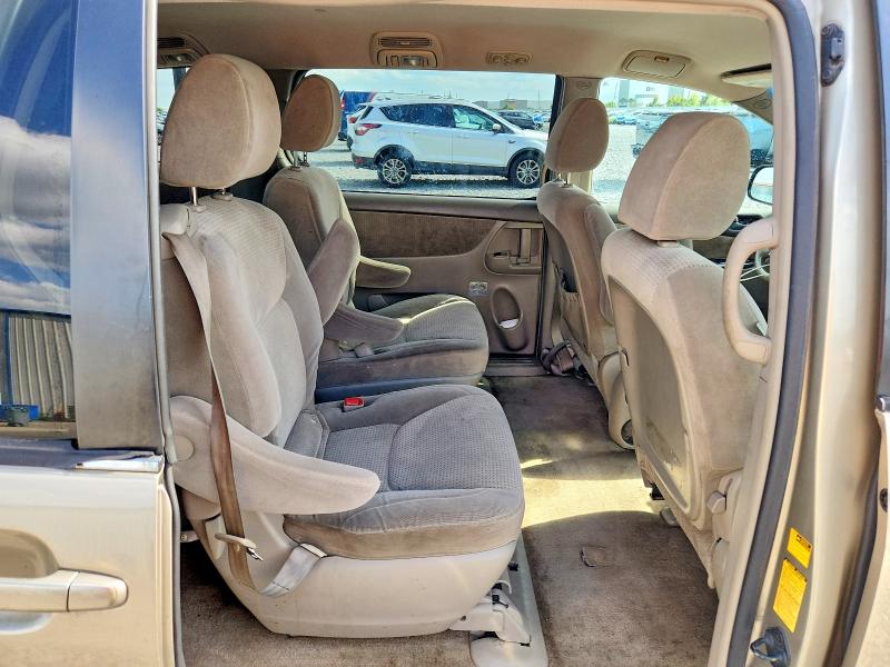 52692056 :رقم المزاد ، 5TDKK4CC0AS289086 vin ، 2010 Toyota Sienna مزاد بيع