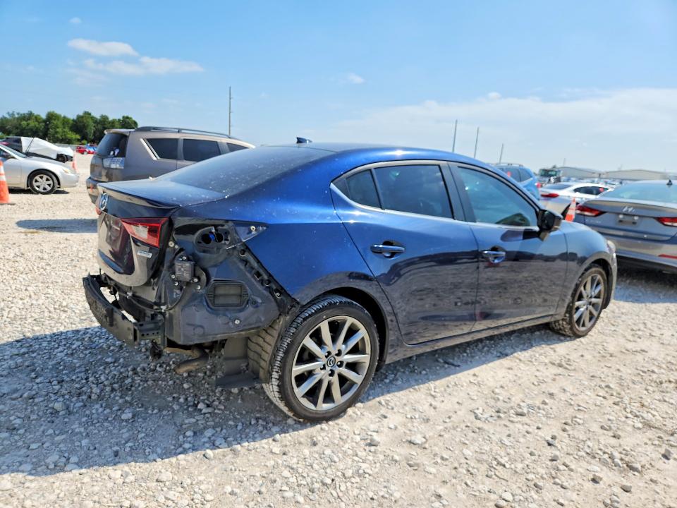 Aukcja sprzedaży 2018 Mazda 3, vin: 3MZBN1V34JM238884, numer aukcji: 55701846