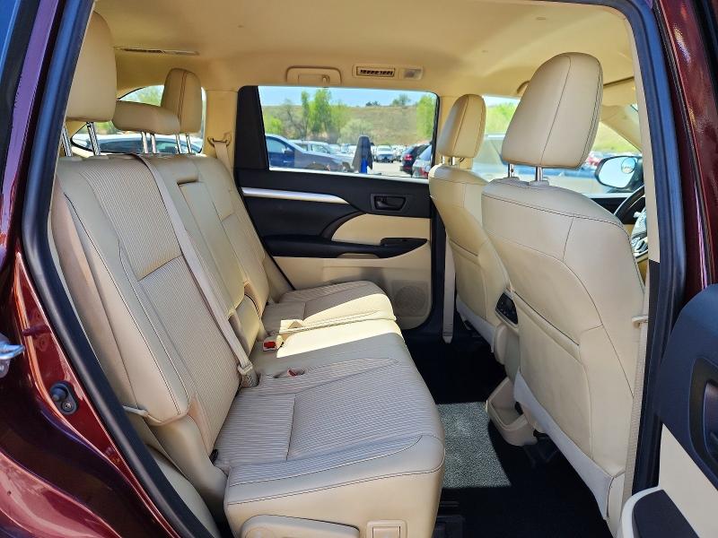 Продажа на аукционе авто 2019 Toyota Highlander, vin: 5TDBZRFH3KS746278, номер лота: 52864196