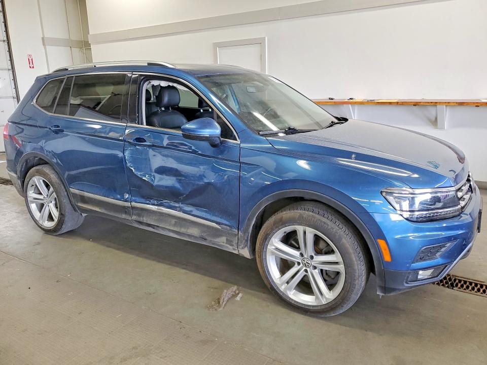 53934126 :رقم المزاد ، 3VV4B7AXXJM016125 vin ، 2018 Volkswagen Tiguan مزاد بيع