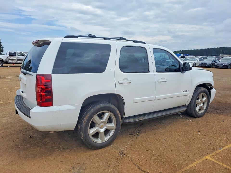 53031946 :رقم المزاد ، 1GNFC13J57R203703 vin ، 2007 Chevrolet Tahoe مزاد بيع