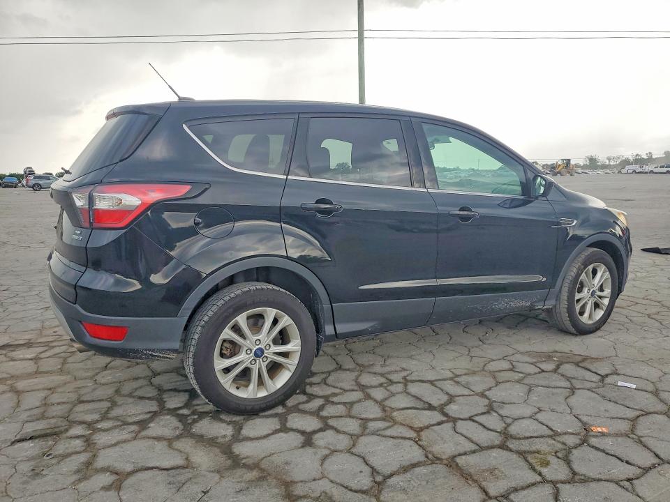 2017 Ford Escape მანქანა იყიდება აუქციონზე, vin: 1FMCU9GD8HUA57268, აუქციონის ნომერი: 55242756