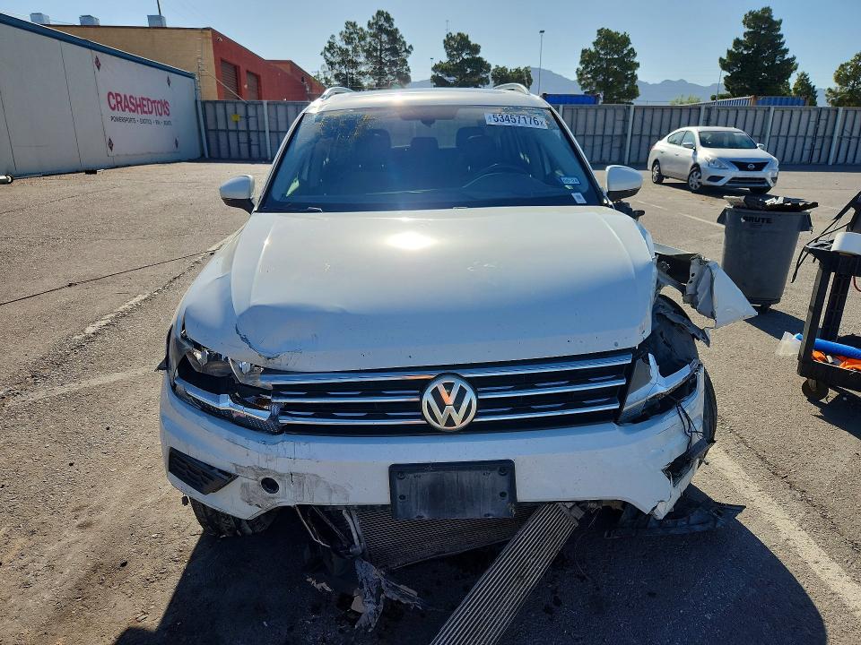 53457176 :رقم المزاد ، 3VV3B7AX2JM161851 vin ، 2018 Volkswagen Tiguan مزاد بيع