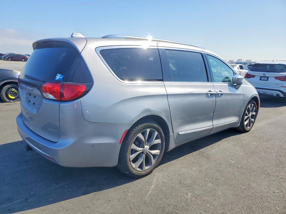 52100536 :رقم المزاد ، 2C4RC1GG6HR659144 vin ، 2017 Chrysler Pacifica مزاد بيع
