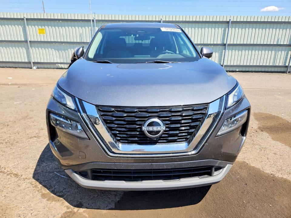 52329086 :رقم المزاد ، 5N1BT3BA7NC726995 vin ، 2022 Nissan Rogue مزاد بيع