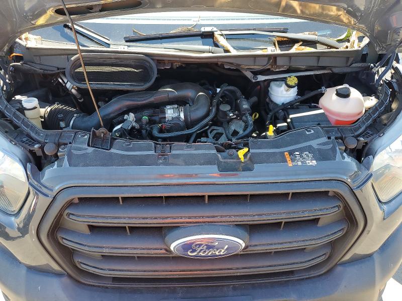53661276 :رقم المزاد ، 1FTBR3X8XLKA72487 vin ، 2020 Ford Transit مزاد بيع