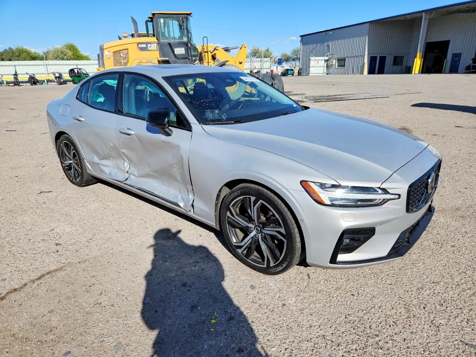 Продажа на аукционе авто 2024 Volvo S60, vin: 7JRL12TL8RG303013, номер лота: 54761816