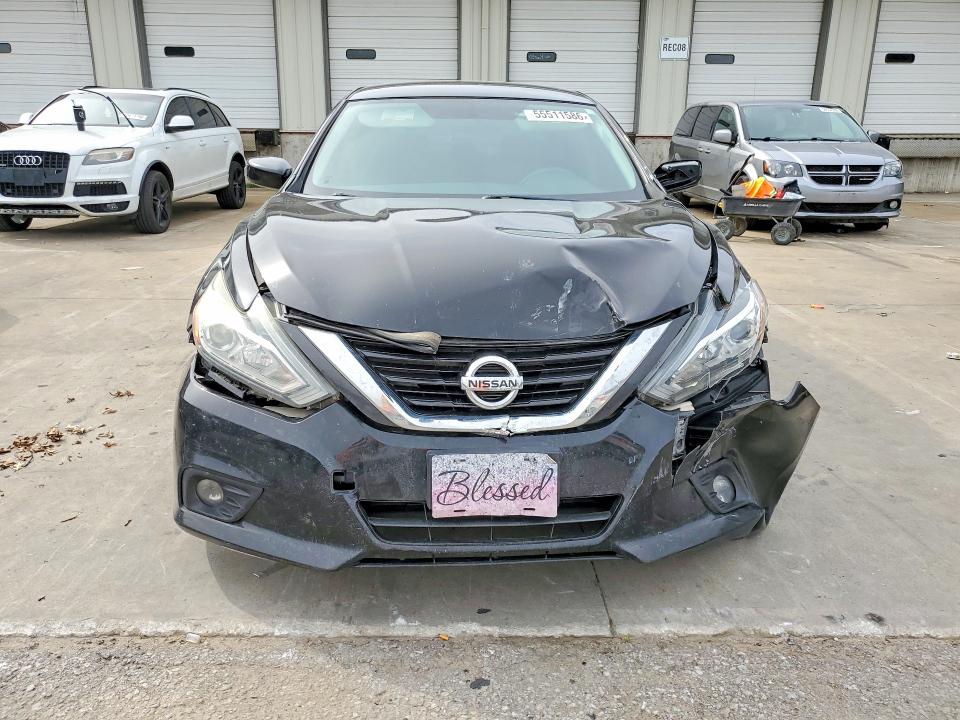 2018 Nissan Altima მანქანა იყიდება აუქციონზე, vin: 1N4AL3AP7JC107478, აუქციონის ნომერი: 55511586