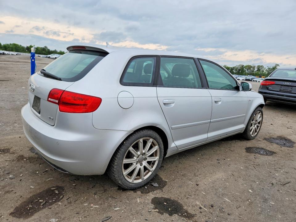 52752536 :رقم المزاد ، WAUKJBFM7BA127415 vin ، 2011 Audi A3 مزاد بيع