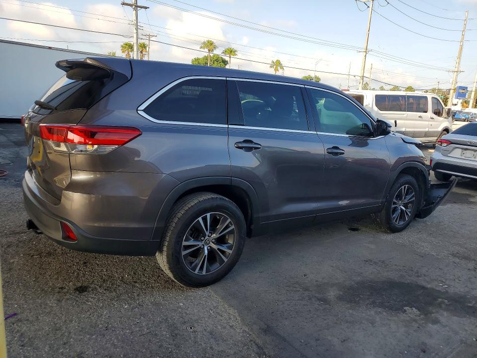 2019 Toyota Highlander მანქანა იყიდება აუქციონზე, vin: 5TDZZRFH2KS366797, აუქციონის ნომერი: 52023546