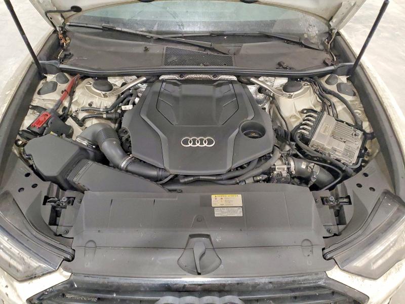 52612146 :رقم المزاد ، WAUL2BF21NN039067 vin ، 2022 Audi A6 مزاد بيع