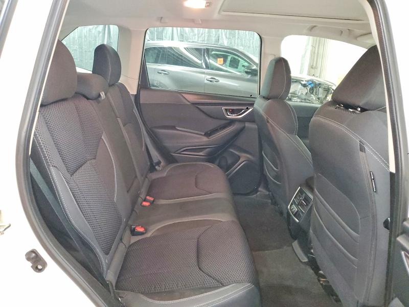 53573726 :رقم المزاد ، JF2SKAJC6MH425877 vin ، 2021 Subaru Forester مزاد بيع