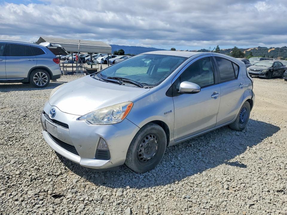 Продажа на аукционе авто 2013 Toyota Prius C, vin: JTDKDTB32D1534428, номер лота: 55029626