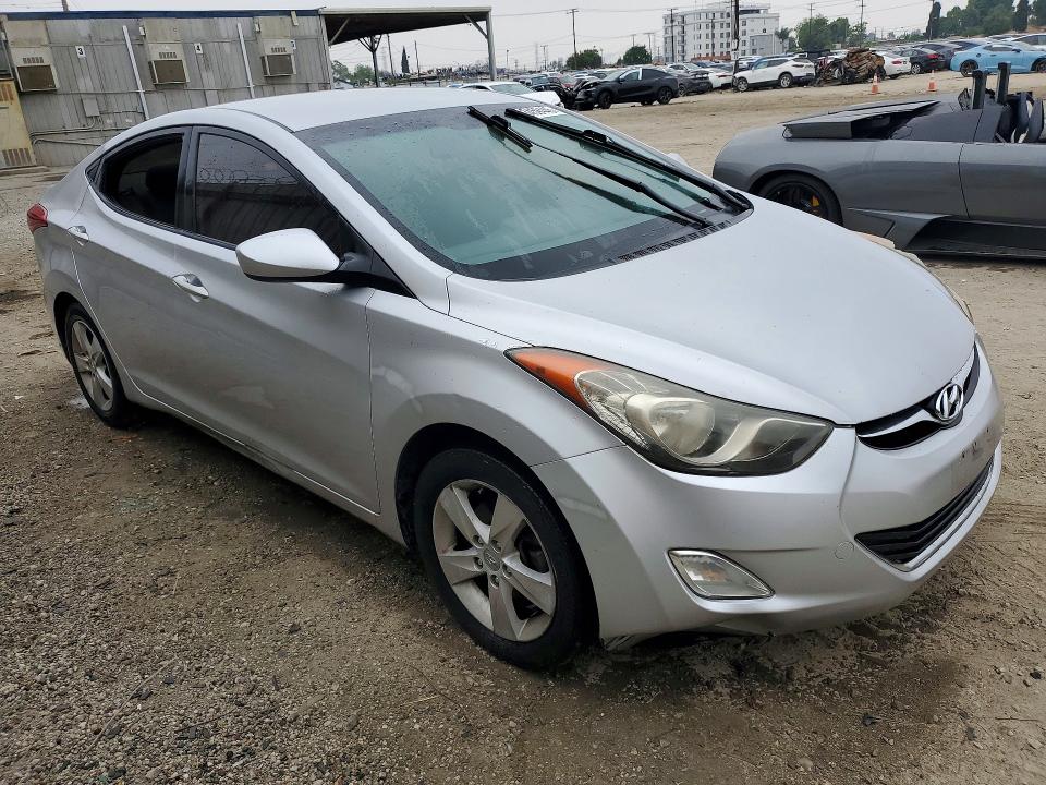 53459446 :رقم المزاد ، KMHDH4AE8DU586436 vin ، 2013 Hyundai Elantra مزاد بيع