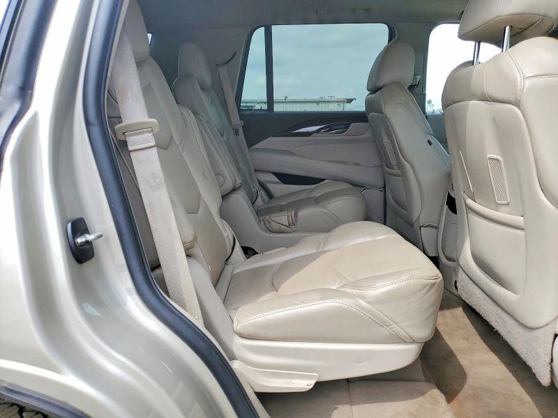 50330446 :رقم المزاد ، 1GYS4BKJ9HR215585 vin ، 2017 Cadillac Escalade مزاد بيع