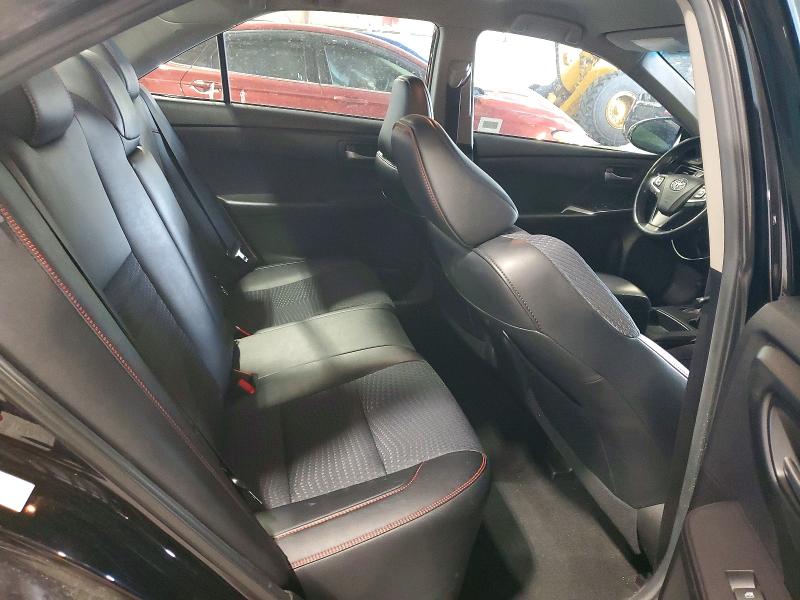 52240076 :رقم المزاد ، 4T1BF1FK2FU957457 vin ، 2015 Toyota Camry مزاد بيع