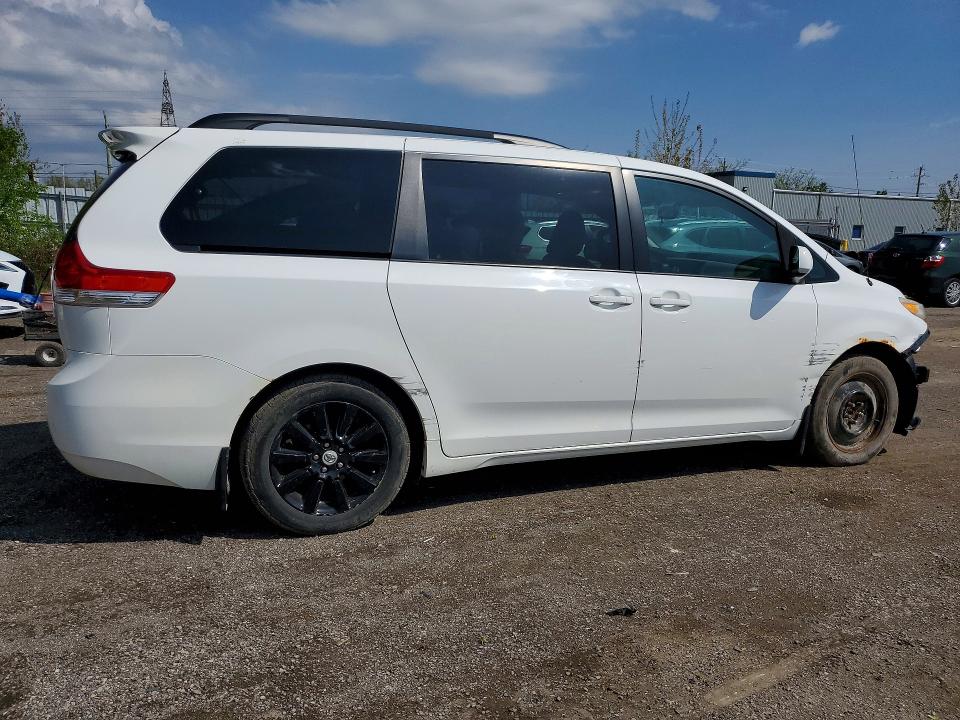 2011 Toyota Sienna მანქანა იყიდება აუქციონზე, vin: 5TDYK3DC8BS057176, აუქციონის ნომერი: 53559386