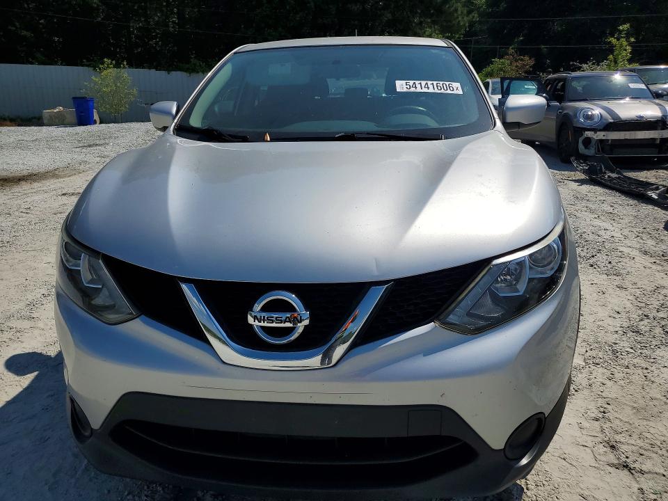 54965506 :رقم المزاد ، JN1BJ1CP5JW102710 vin ، 2018 Nissan Rogue Sport مزاد بيع