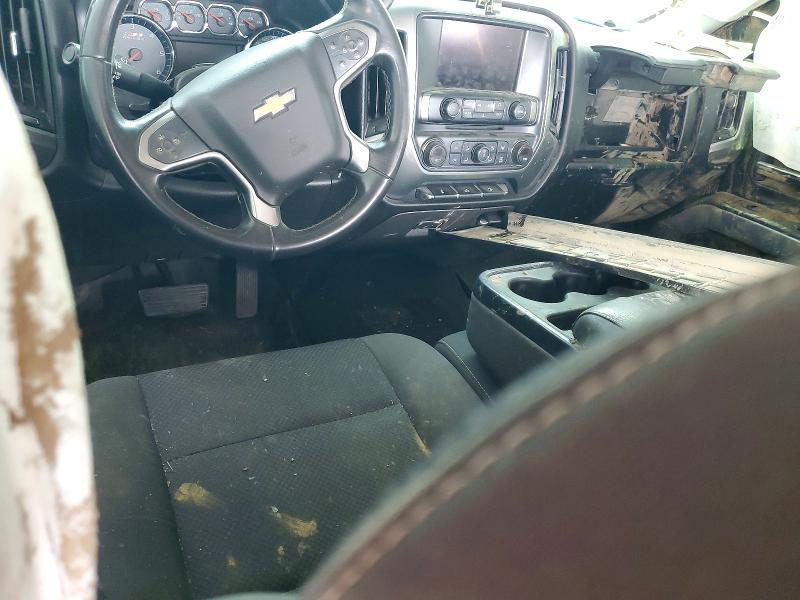 Продаж на аукціоні авто 2018 Chevrolet Silverado, vin: 3GCUKREC3JG204615, номер лоту: 54665096