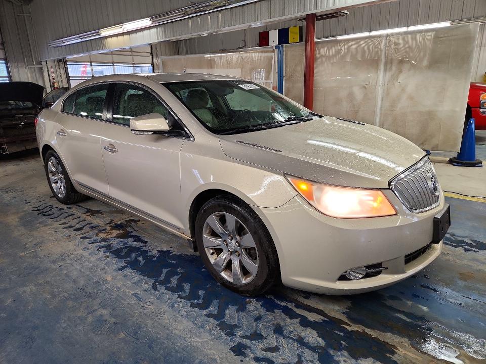 51957996 :رقم المزاد ، 1G4GC5EG5AF281666 vin ، 2010 Buick Lacrosse مزاد بيع