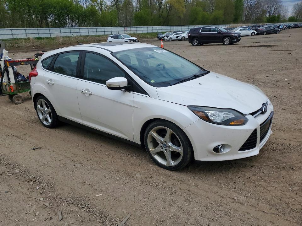 2013 Ford Focus მანქანა იყიდება აუქციონზე, vin: 1FADP3N25DL131072, აუქციონის ნომერი: 51354186