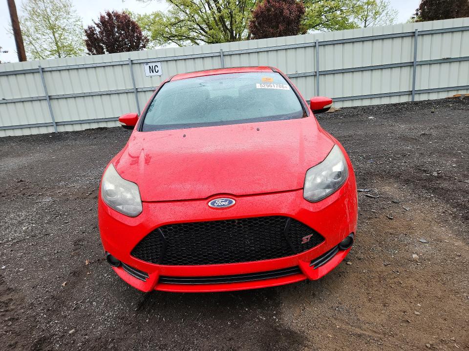 52961786 :رقم المزاد ، 1FADP3L90EL329334 vin ، 2014 Ford Focus مزاد بيع