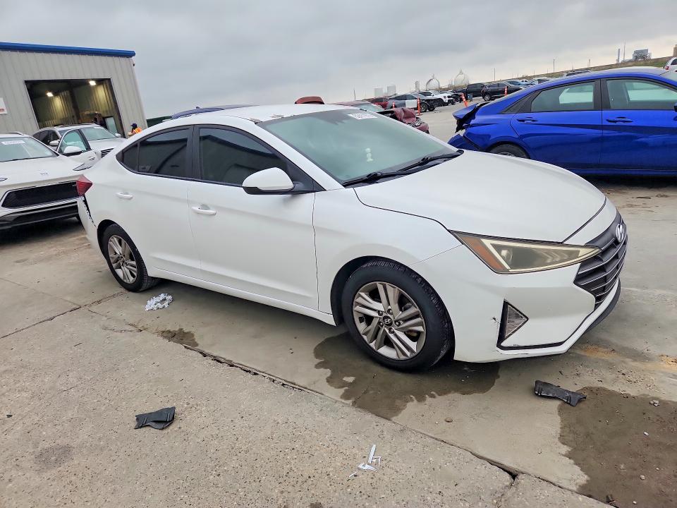 52411976 :رقم المزاد ، 5NPD84LF5KH426158 vin ، 2019 Hyundai Elantra مزاد بيع