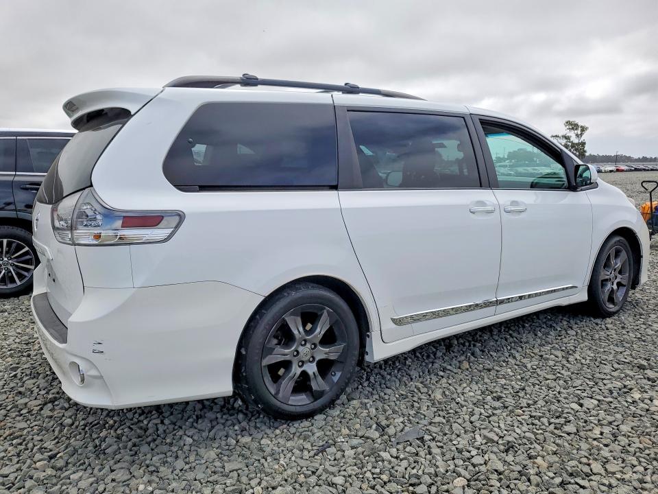 Aukcja sprzedaży 2015 Toyota Sienna, vin: 5TDXK3DC8FS586967, numer aukcji: 52083806