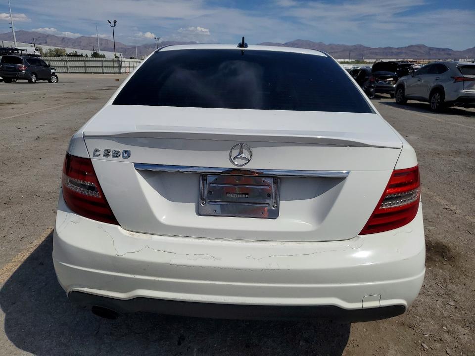 Продажа на аукционе авто 2013 Mercedes-benz C, vin: WDDGF4HB6DA789478, номер лота: 50800326