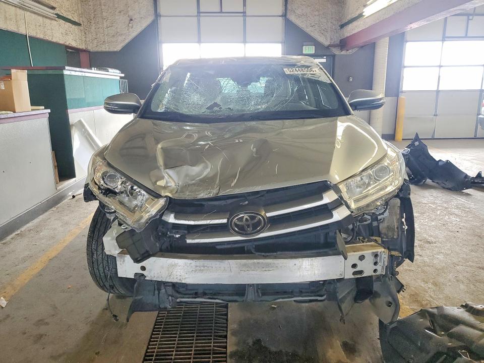 52448506 :رقم المزاد ، 5TDJZRFH3HS389835 vin ، 2017 Toyota Highlander مزاد بيع