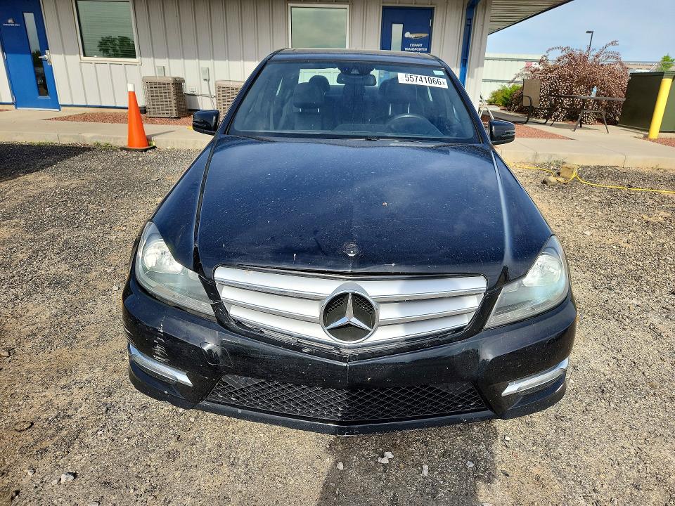 2012 Mercedes-benz C მანქანა იყიდება აუქციონზე, vin: WDDGF8BB9CR234041, აუქციონის ნომერი: 55741066
