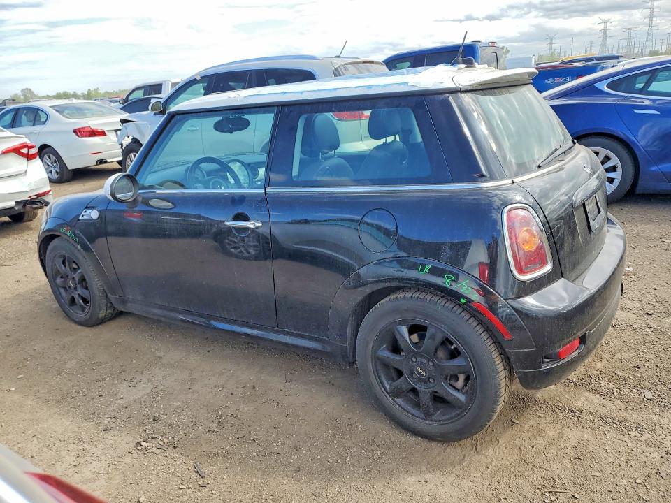53000606 :رقم المزاد ، WMWMF3C57ATZ64102 vin ، 2010 Mini Cooper مزاد بيع
