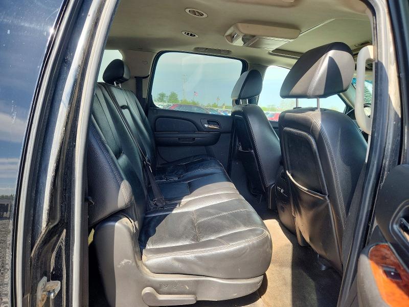 52474606 :رقم المزاد ، 1GNFK16388R277845 vin ، 2008 Chevrolet Suburban مزاد بيع