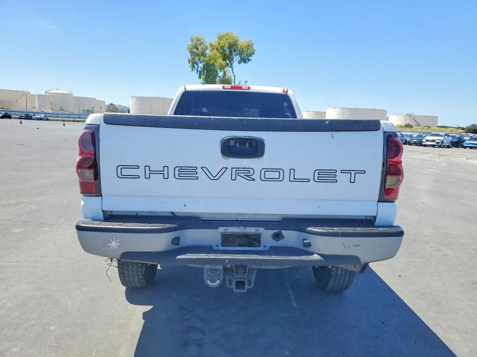 2005 Chevrolet Silverado მანქანა იყიდება აუქციონზე, vin: 1GCHC24U75E307243, აუქციონის ნომერი: 52366346