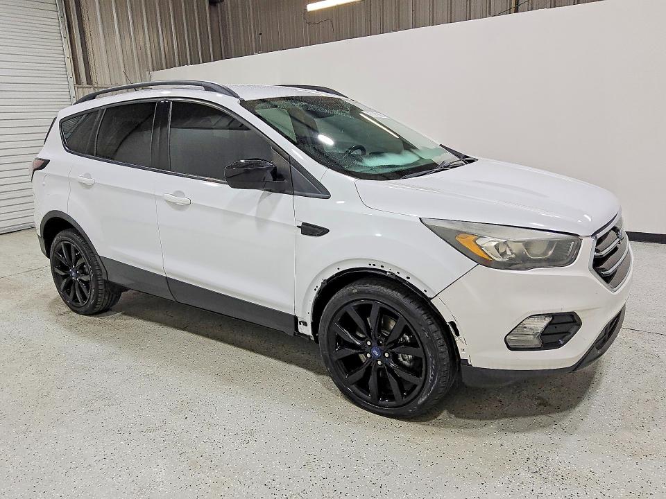 Продажа на аукционе авто 2018 Ford Escape, vin: 1FMCU9GD2JUD25303, номер лота: 50856556