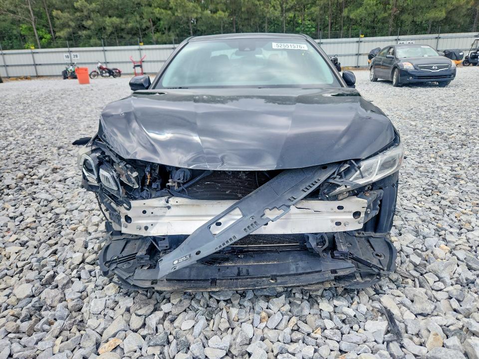 52551576 :رقم المزاد ، 4T1G11AK2LU902983 vin ، 2020 Toyota Camry مزاد بيع
