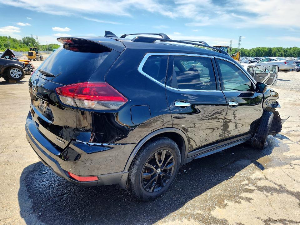 52515666 :رقم المزاد ، 5N1AT2MT0JC815550 vin ، 2018 Nissan Rogue مزاد بيع