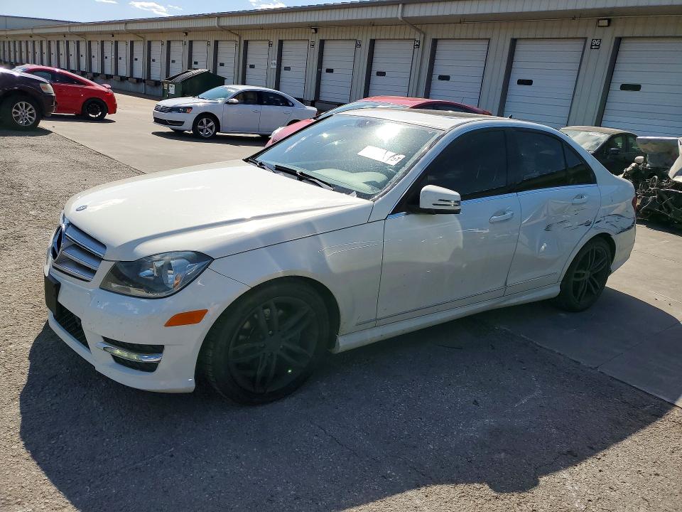 53096626 :رقم المزاد ، WDDGF8BB3CR210320 vin ، 2012 Mercedes-benz C مزاد بيع
