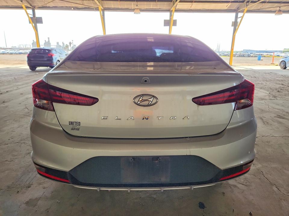 54194356 :رقم المزاد ، 5NPD74LF5KH420234 vin ، 2019 Hyundai Elantra مزاد بيع