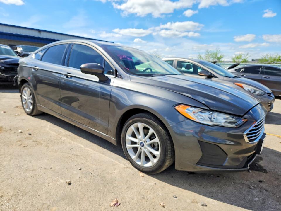 54431526 :رقم المزاد ، 3FA6P0LU9LR148548 vin ، 2020 Ford Fusion مزاد بيع
