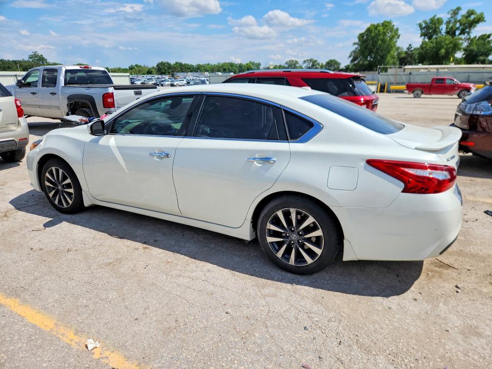 2017 Nissan Altima მანქანა იყიდება აუქციონზე, vin: 1N4AL3AP5HC139355, აუქციონის ნომერი: 54967896