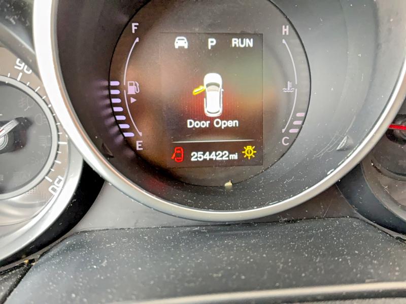 54825316 :رقم المزاد ، ZFBCFYCB9JP642932 vin ، 2018 Fiat 500x مزاد بيع