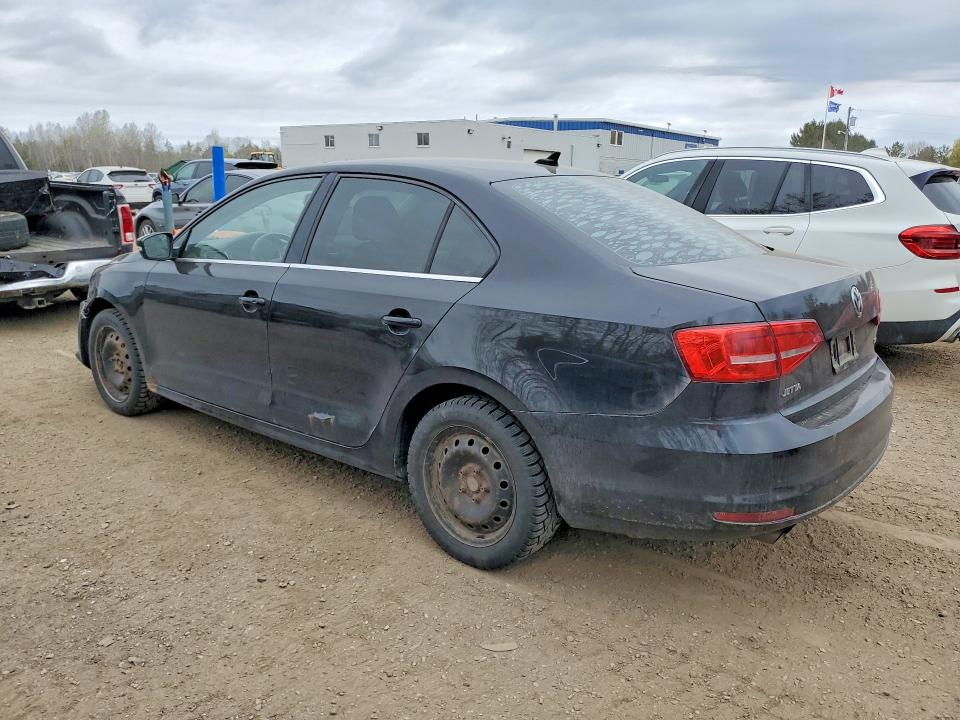 51851516 :رقم المزاد ، 3VWL07AJ2FM229179 vin ، 2015 Volkswagen Jetta مزاد بيع
