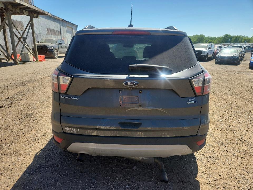 55018126 :رقم المزاد ، 1FMCU9GD5HUD18193 vin ، 2017 Ford Escape مزاد بيع