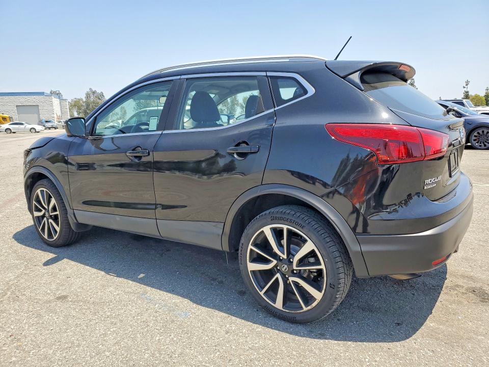 53207926 :رقم المزاد ، JN1BJ1CP7HW022223 vin ، 2017 Nissan Rogue Sport مزاد بيع