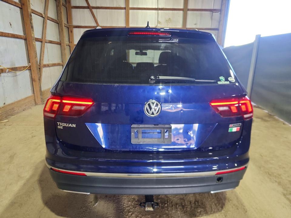 Продажа на аукционе авто 2021 Volkswagen Tiguan, vin: 3VV2B7AX6MM040935, номер лота: 51982726