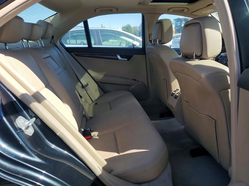 Продаж на аукціоні авто 2012 Mercedes-benz C, vin: WDDGF4HB5CR228091, номер лоту: 54176356